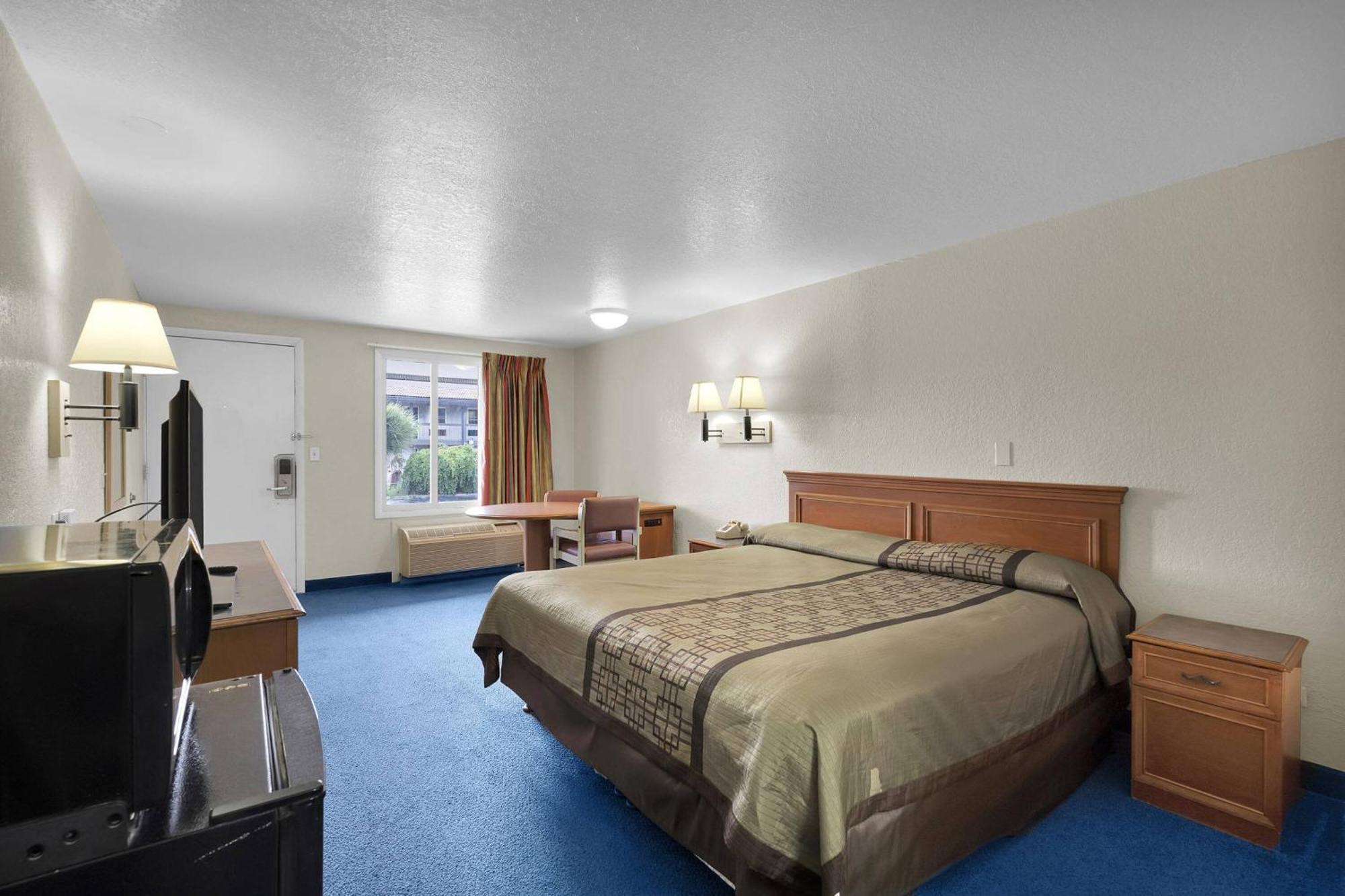 Knights Inn Jacksonville At Dix Ellis Trail Bagian luar foto
