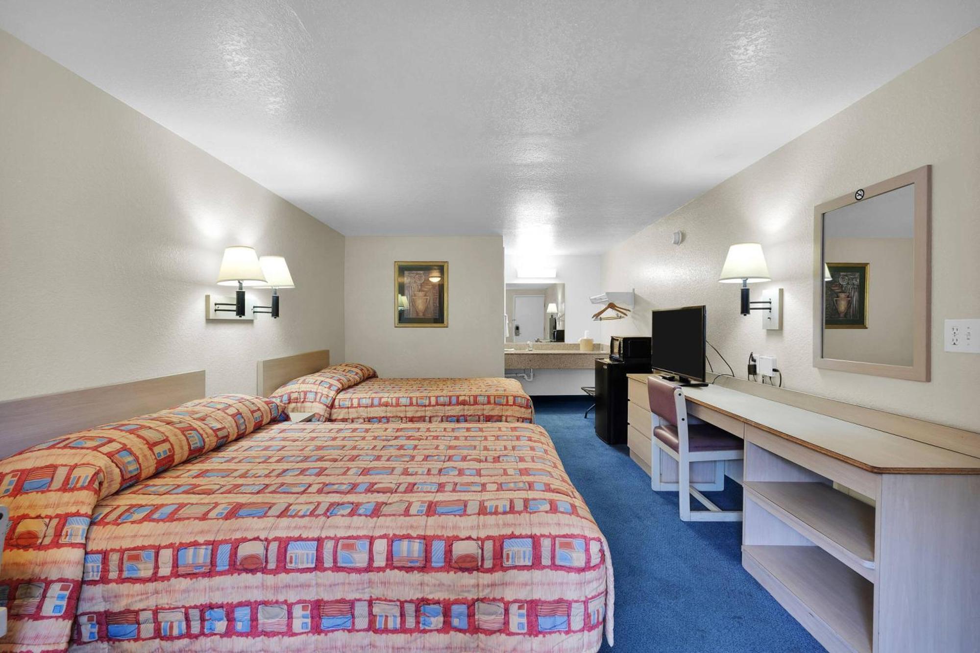 Knights Inn Jacksonville At Dix Ellis Trail Bagian luar foto